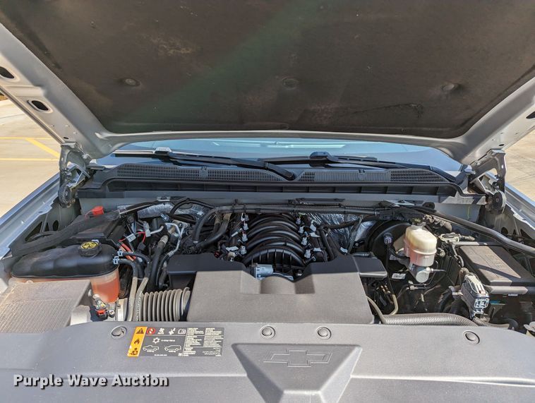 image for item DR6889 2017 Chevrolet Silverado 1500  Crew Cab pickup truck