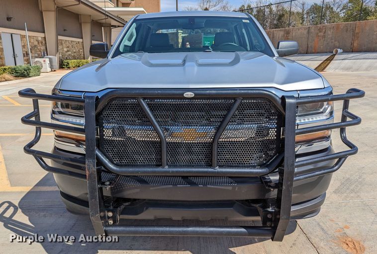 image for item DR6889 2017 Chevrolet Silverado 1500  Crew Cab pickup truck