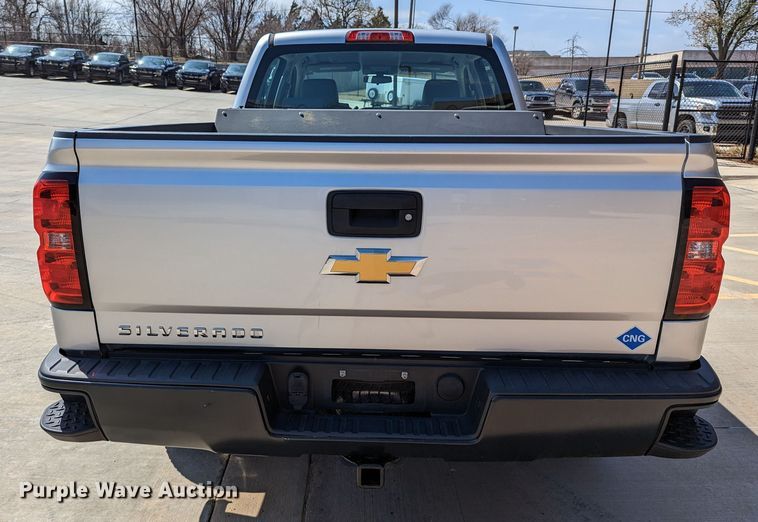 image for item DR6889 2017 Chevrolet Silverado 1500  Crew Cab pickup truck