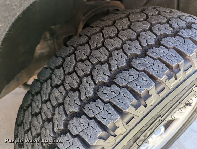 image for item DR6889 2017 Chevrolet Silverado 1500  Crew Cab pickup truck