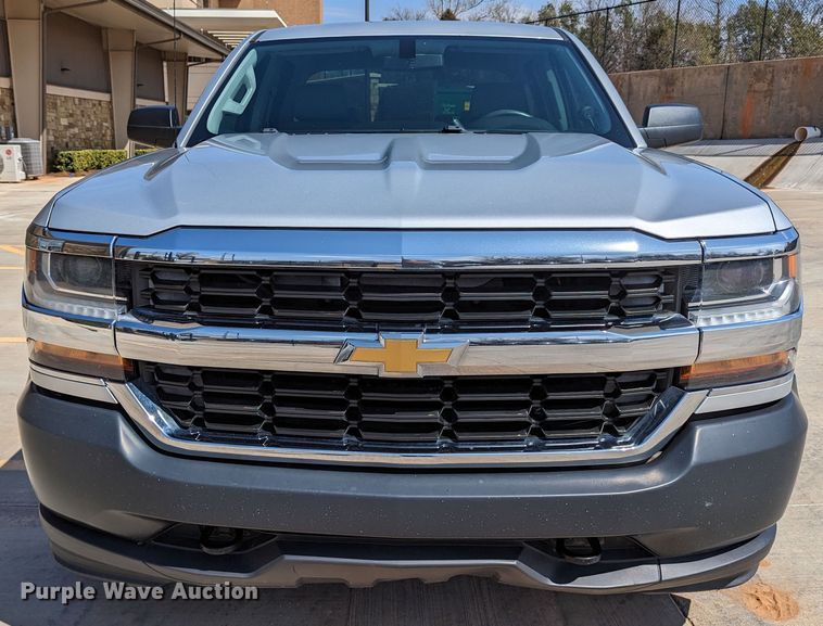image for item DR6890 2016 Chevrolet Silverado 1500  Crew Cab pickup truck