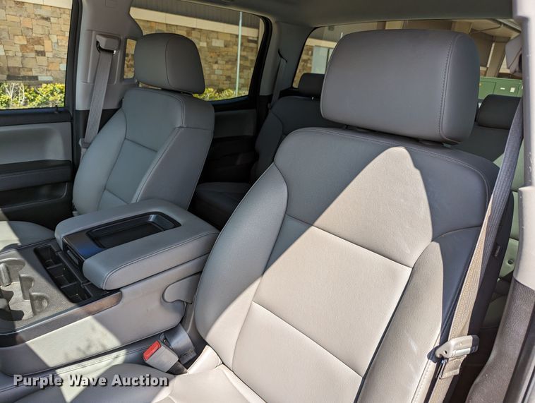 image for item DR6890 2016 Chevrolet Silverado 1500  Crew Cab pickup truck