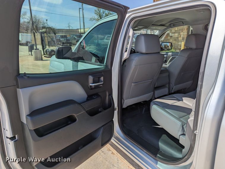 image for item DR6890 2016 Chevrolet Silverado 1500  Crew Cab pickup truck