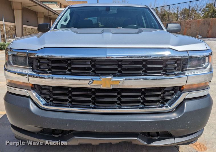 image for item DR6890 2016 Chevrolet Silverado 1500  Crew Cab pickup truck