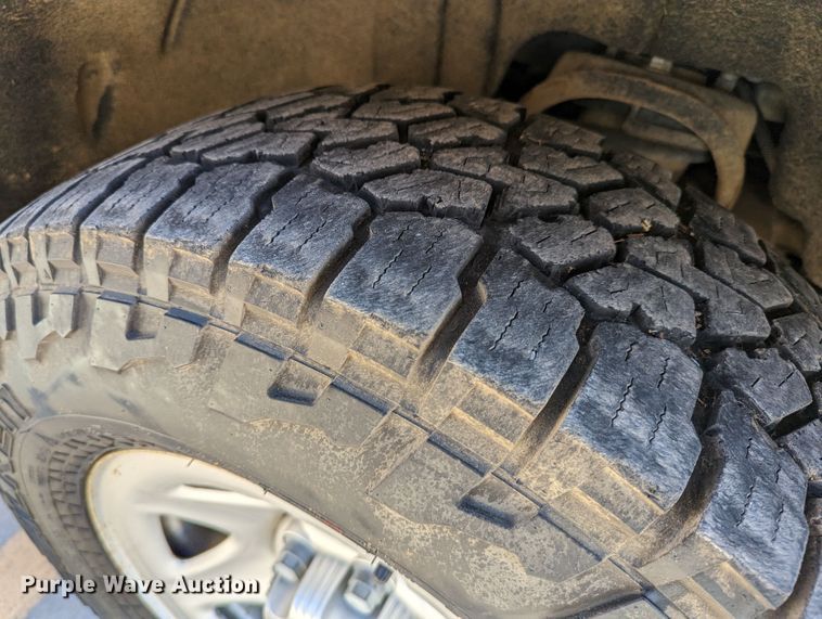 image for item DR6890 2016 Chevrolet Silverado 1500  Crew Cab pickup truck