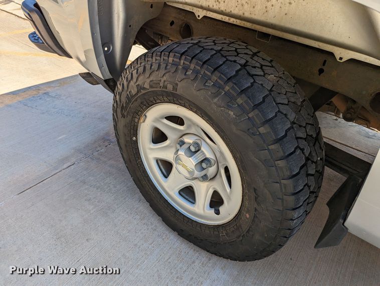 image for item DR6890 2016 Chevrolet Silverado 1500  Crew Cab pickup truck