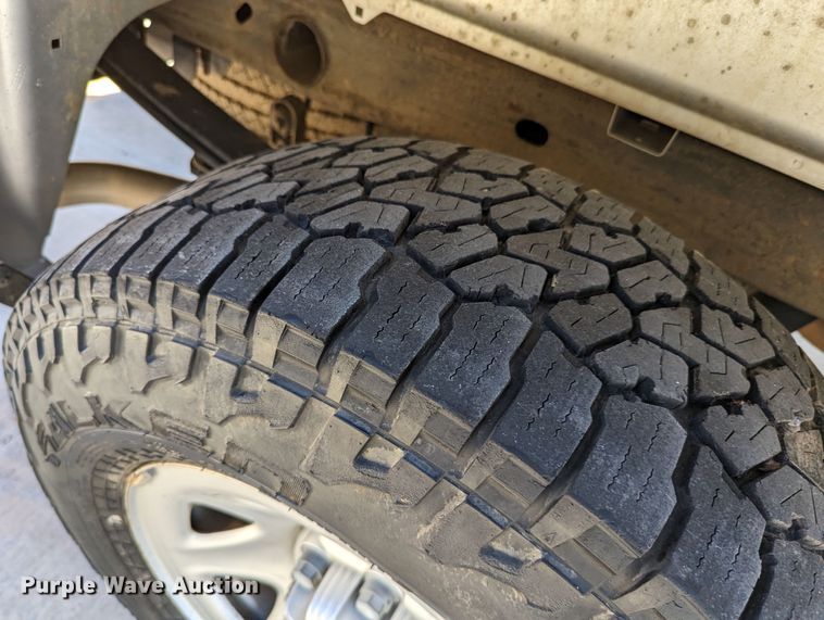 image for item DR6890 2016 Chevrolet Silverado 1500  Crew Cab pickup truck