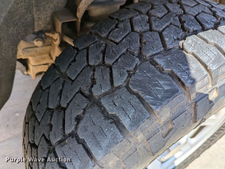 image for item DR6890 2016 Chevrolet Silverado 1500  Crew Cab pickup truck