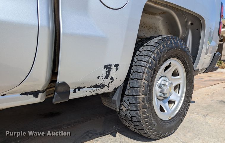 image for item DR6890 2016 Chevrolet Silverado 1500  Crew Cab pickup truck