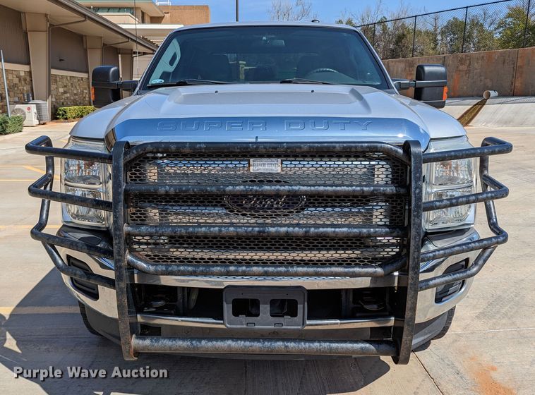 image for item DR6891 2015 Ford F250 Super Duty  Crew Cab pickup truck