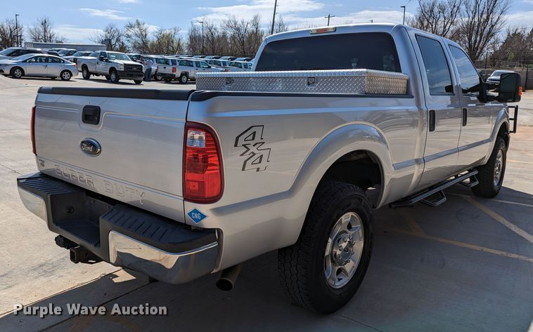 image for item DR6891 2015 Ford F250 Super Duty  Crew Cab pickup truck