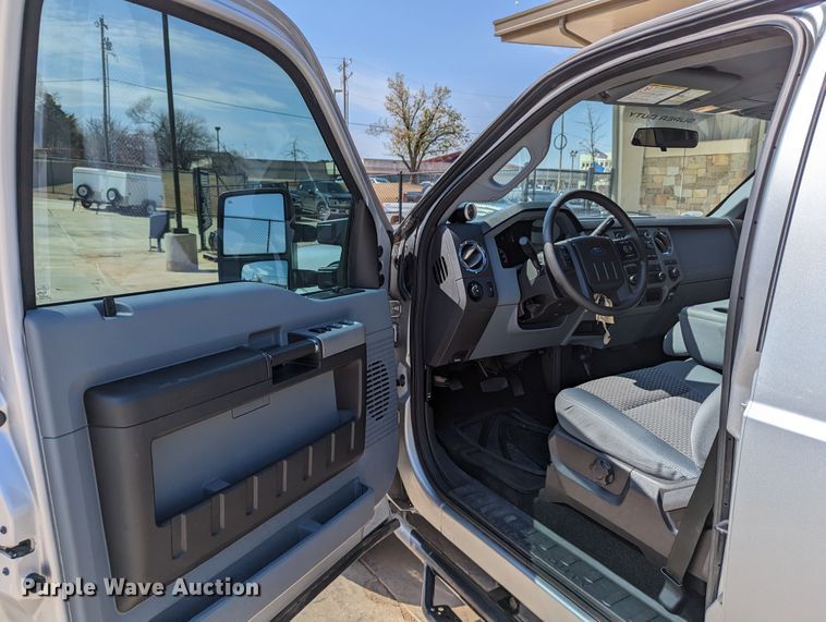 image for item DR6891 2015 Ford F250 Super Duty  Crew Cab pickup truck