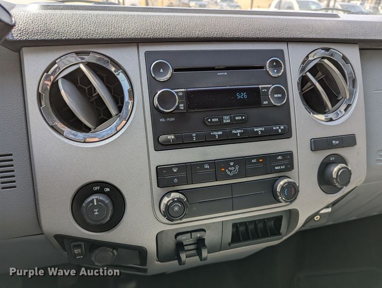 image for item DR6891 2015 Ford F250 Super Duty  Crew Cab pickup truck