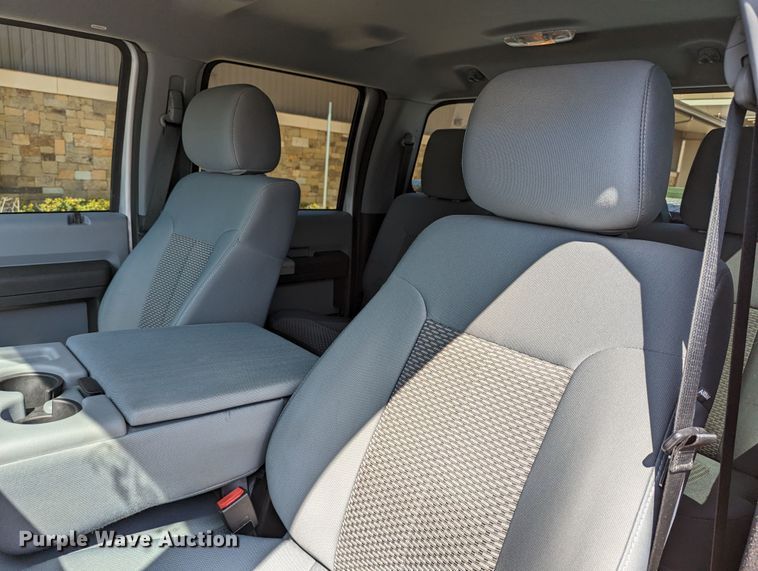 image for item DR6891 2015 Ford F250 Super Duty  Crew Cab pickup truck