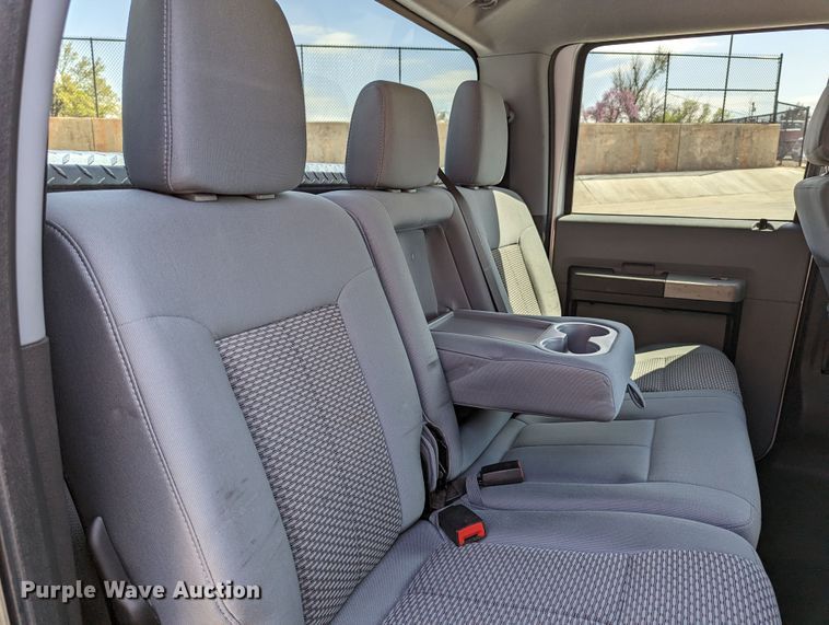 image for item DR6891 2015 Ford F250 Super Duty  Crew Cab pickup truck