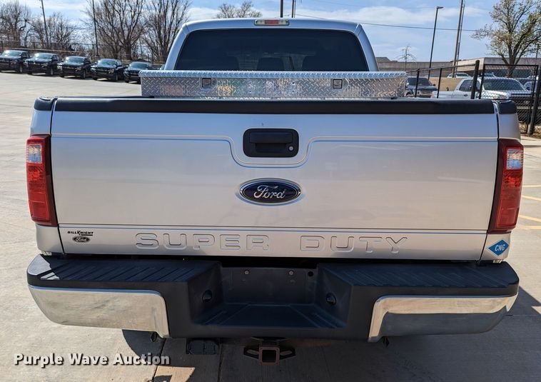 image for item DR6891 2015 Ford F250 Super Duty  Crew Cab pickup truck