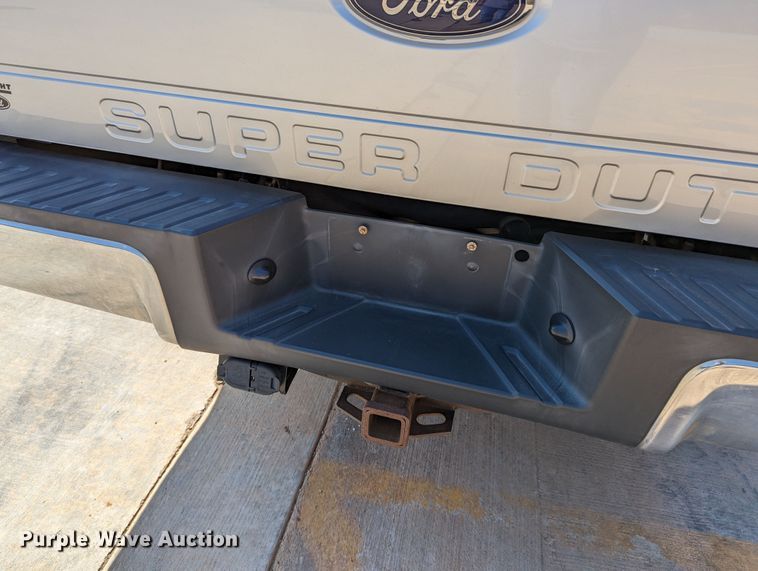 image for item DR6891 2015 Ford F250 Super Duty  Crew Cab pickup truck