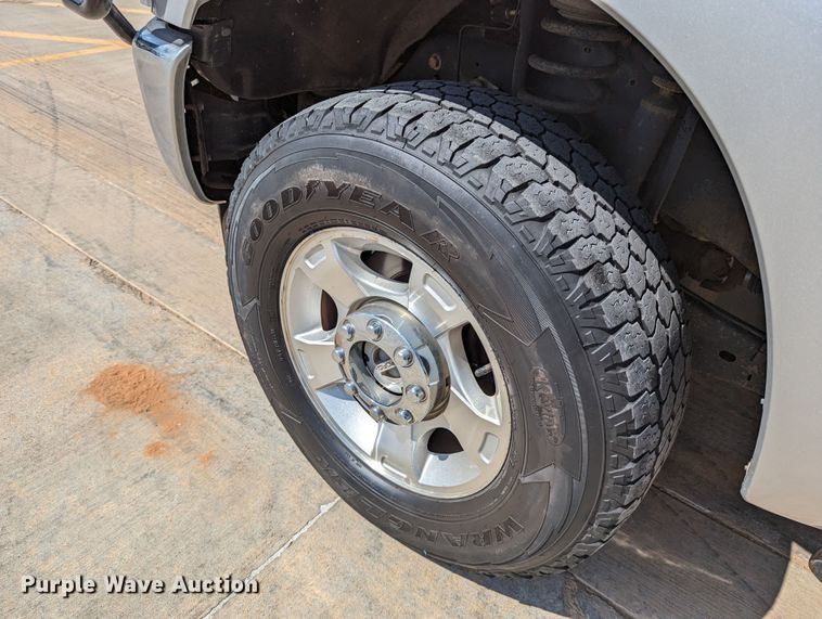 image for item DR6891 2015 Ford F250 Super Duty  Crew Cab pickup truck