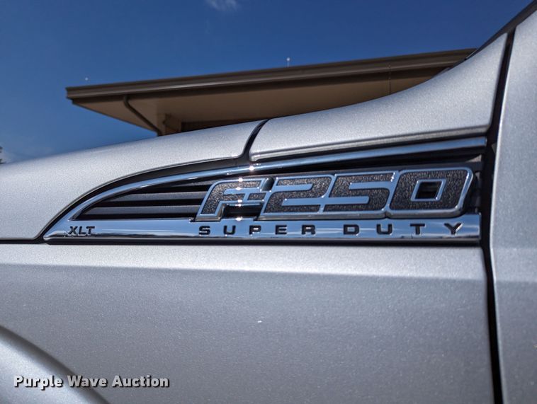 image for item DR6891 2015 Ford F250 Super Duty  Crew Cab pickup truck