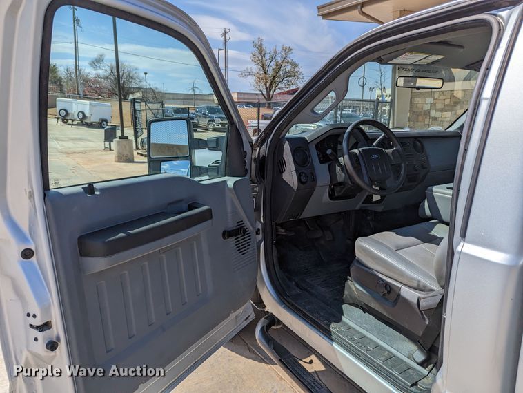 image for item DR6892 2012 Ford F250 Super Duty  pickup truck