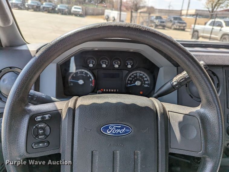 image for item DR6892 2012 Ford F250 Super Duty  pickup truck