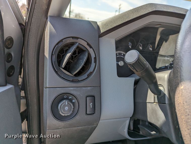 image for item DR6892 2012 Ford F250 Super Duty  pickup truck