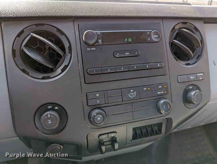 image for item DR6892 2012 Ford F250 Super Duty  pickup truck