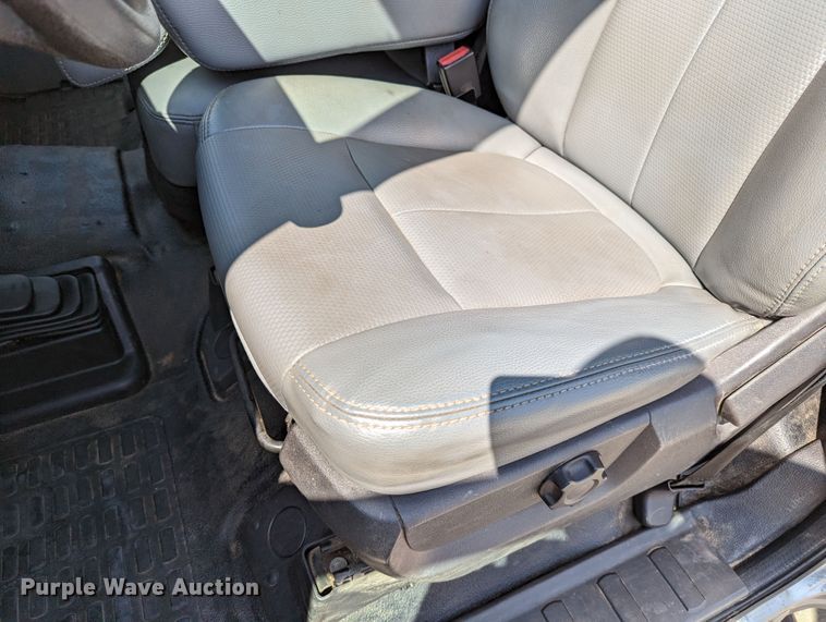 image for item DR6892 2012 Ford F250 Super Duty  pickup truck