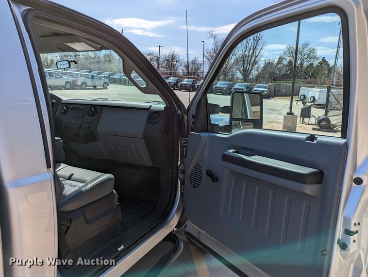 image for item DR6892 2012 Ford F250 Super Duty  pickup truck