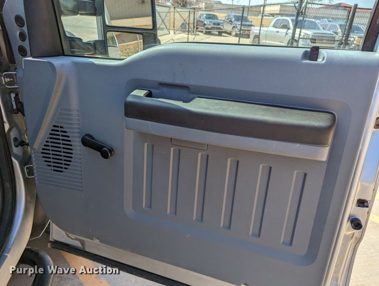 image for item DR6892 2012 Ford F250 Super Duty  pickup truck