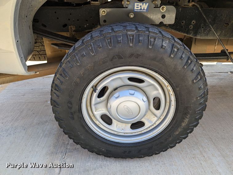 image for item DR6892 2012 Ford F250 Super Duty  pickup truck