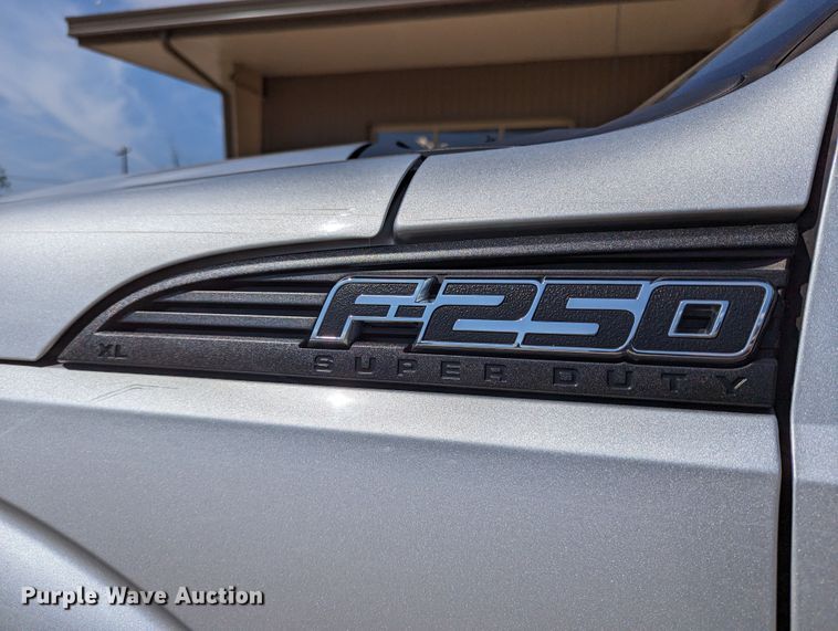 image for item DR6892 2012 Ford F250 Super Duty  pickup truck