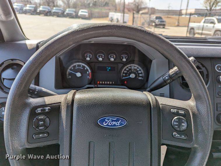 image for item DR6893 2016 Ford F250 Super Duty  pickup truck