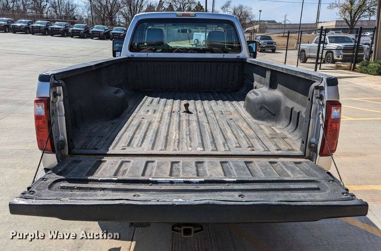 image for item DR6893 2016 Ford F250 Super Duty  pickup truck