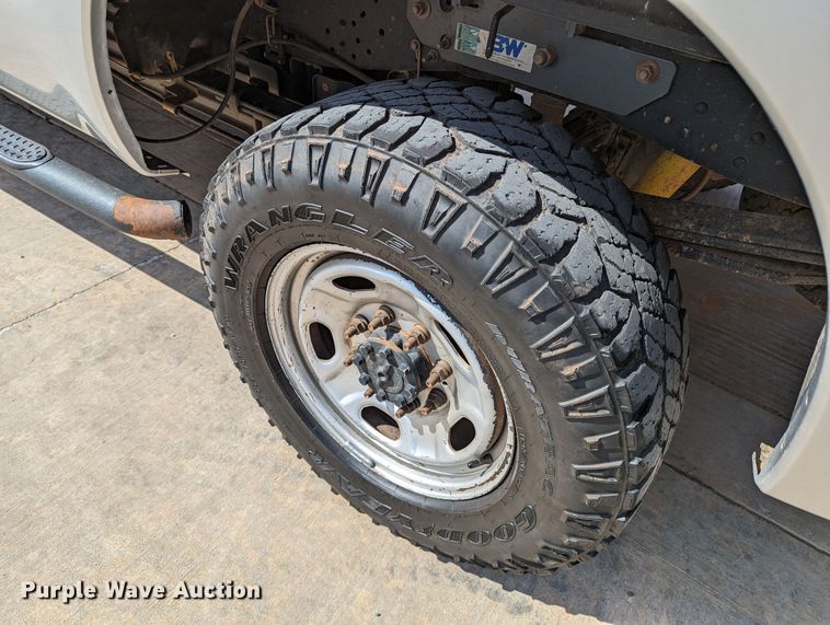 image for item DR6893 2016 Ford F250 Super Duty  pickup truck