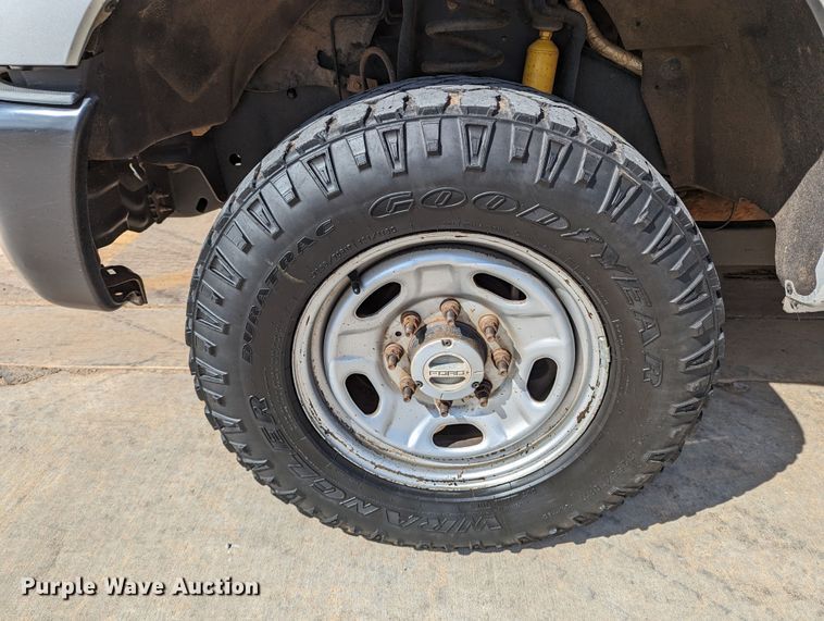 image for item DR6893 2016 Ford F250 Super Duty  pickup truck