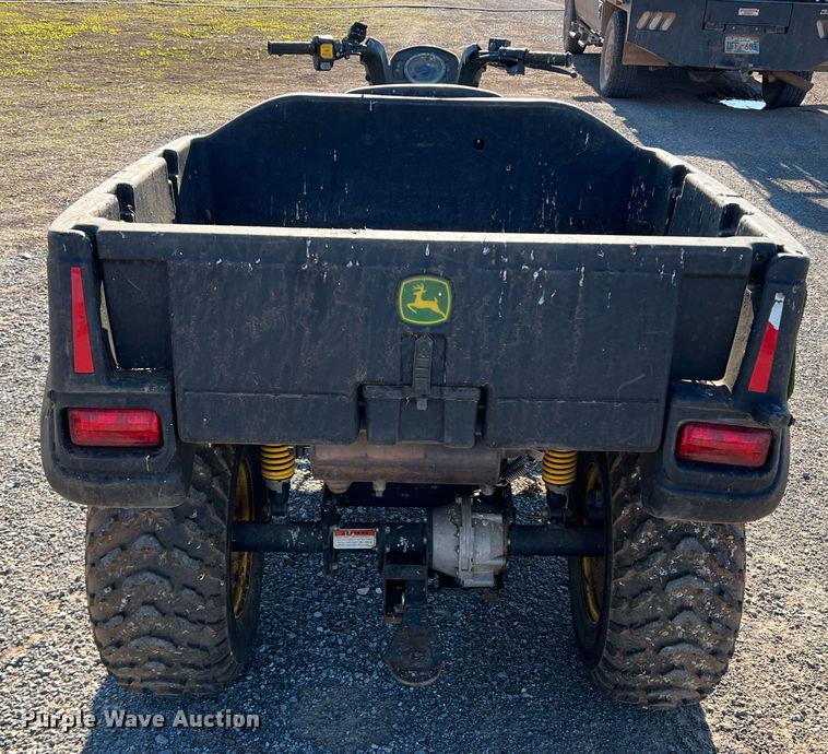 image for item DS2847 2004 John Deere Buck 500 ATV