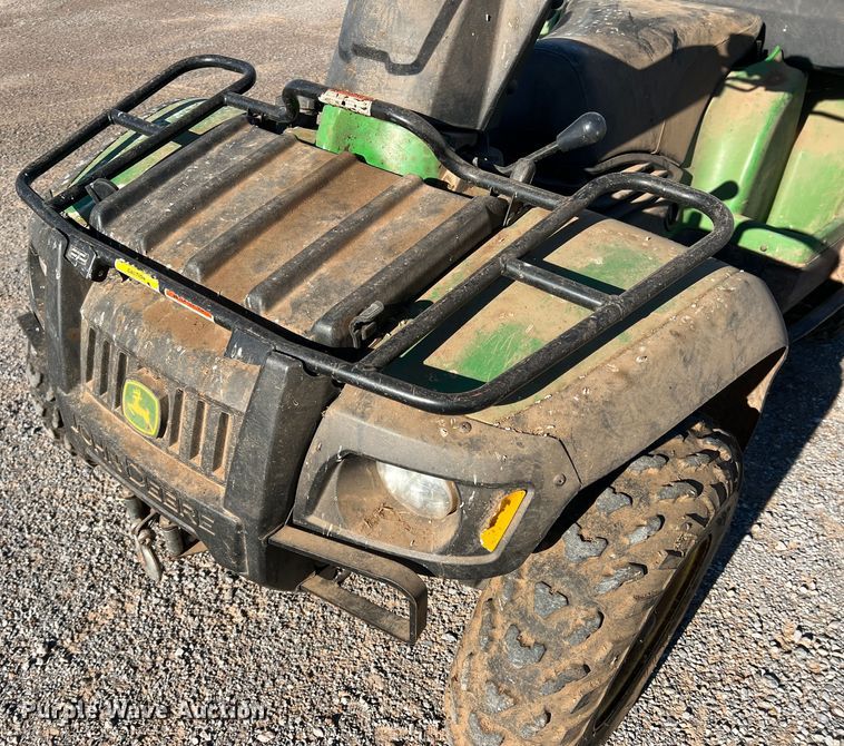 image for item DS2847 2004 John Deere Buck 500 ATV