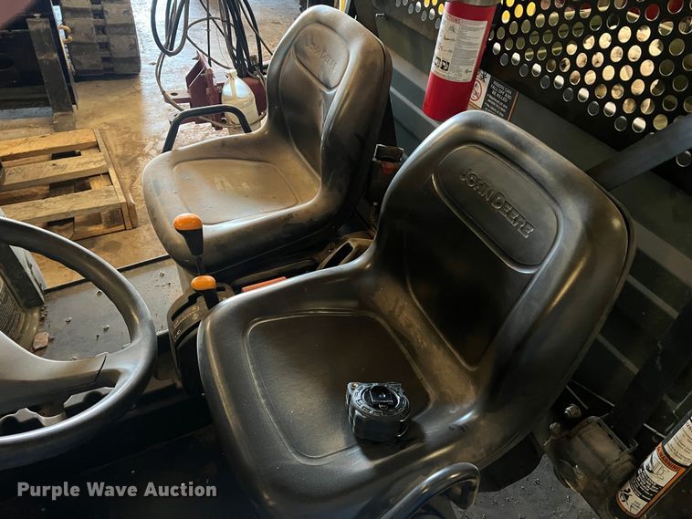 image for item DS2859 2009 John Deere  620i utility vehicle