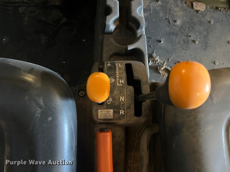 image for item DS2859 2009 John Deere  620i utility vehicle