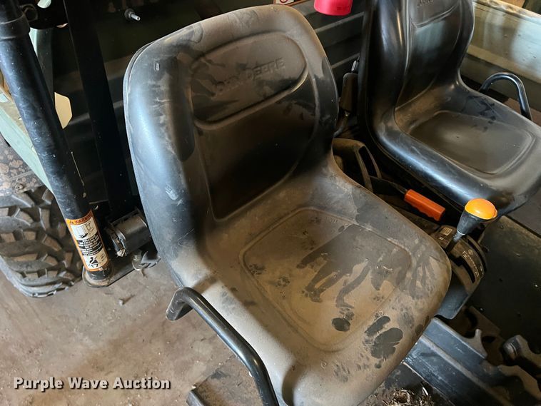 image for item DS2859 2009 John Deere  620i utility vehicle