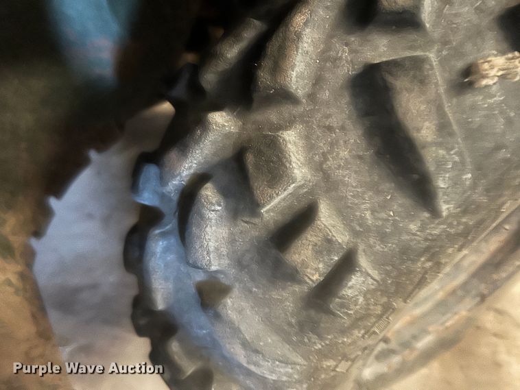 image for item DS2859 2009 John Deere  620i utility vehicle