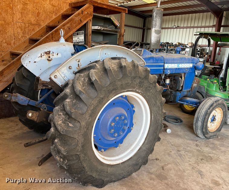 image for item DS2860 1970 Ford 4000  tractor