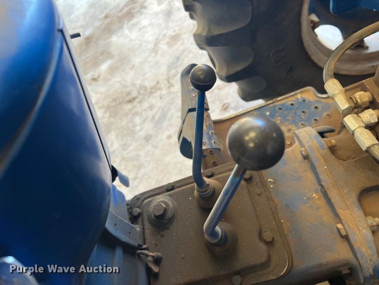 image for item DS2860 1970 Ford 4000  tractor
