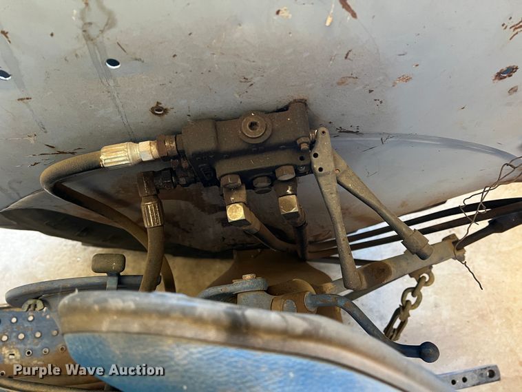 image for item DS2860 1970 Ford 4000  tractor