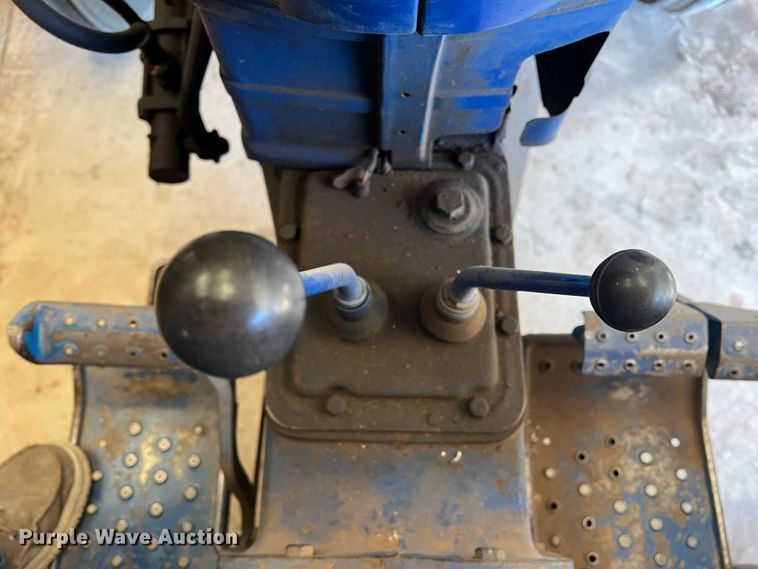 image for item DS2860 1970 Ford 4000  tractor