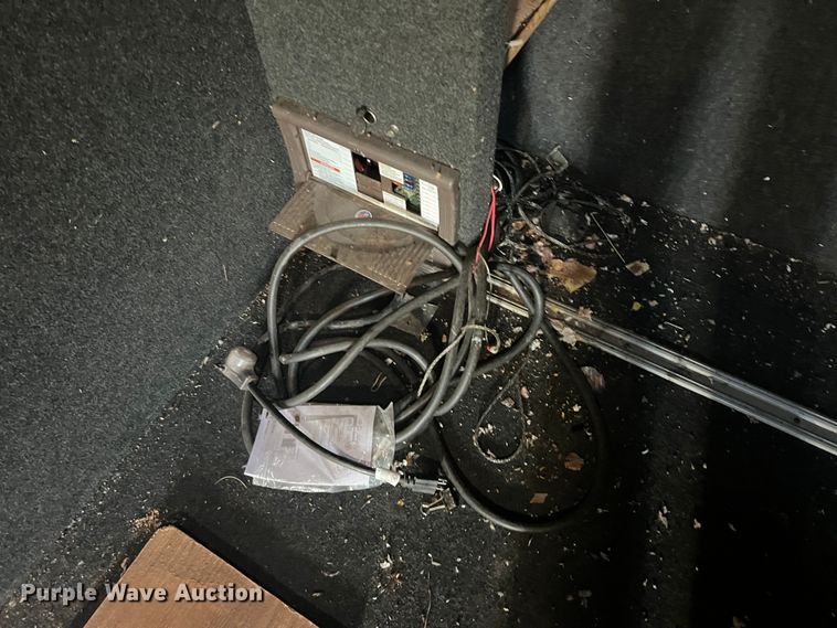 image for item DS2861 2011 Allen  camper