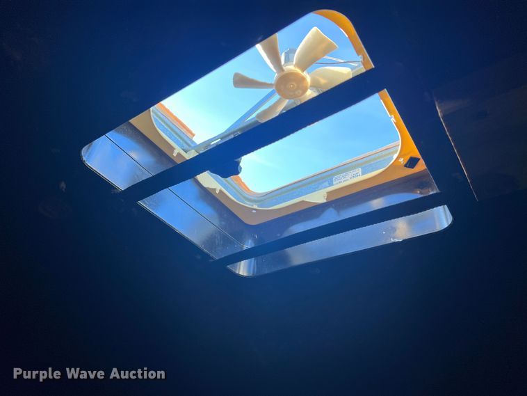 image for item DS2861 2011 Allen  camper