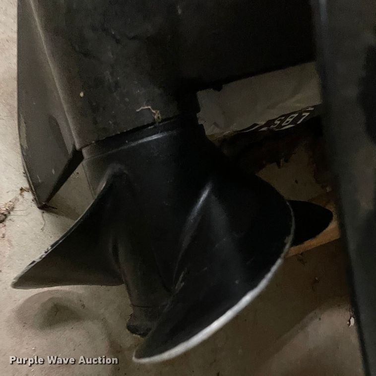 image for item HS9511 2004 Mercury  outboard engine