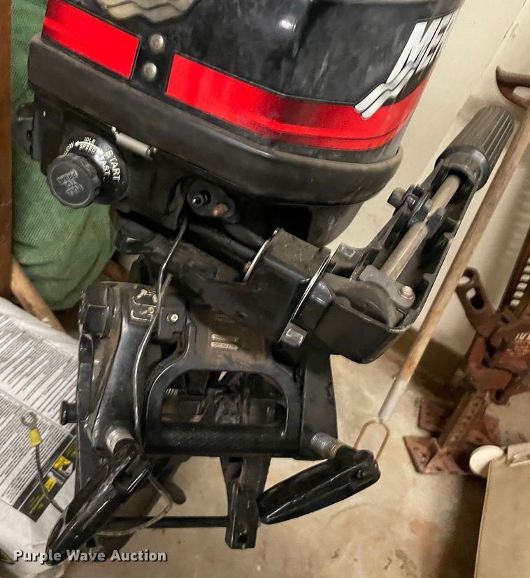 image for item HS9511 2004 Mercury  outboard engine